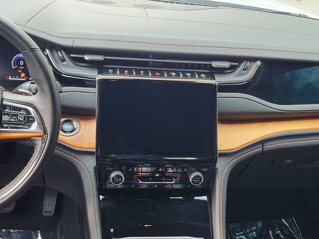 2022 Jeep Grand Cherokee Summit Reserve