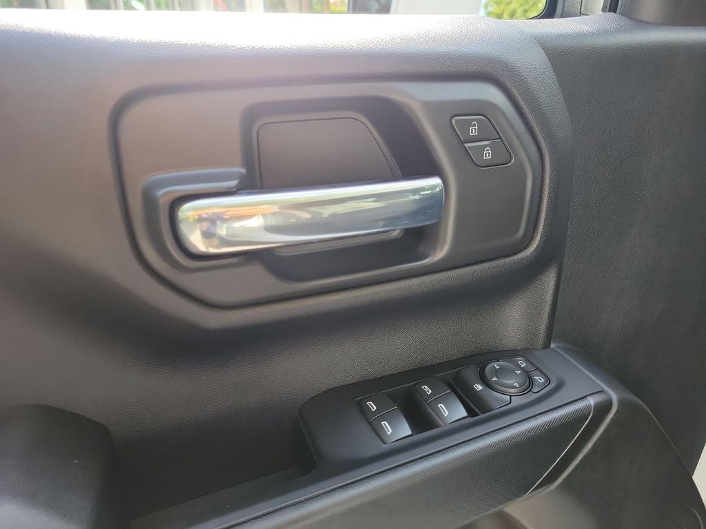 2025 Chevrolet Silverado 1500 Custom - Photo 23