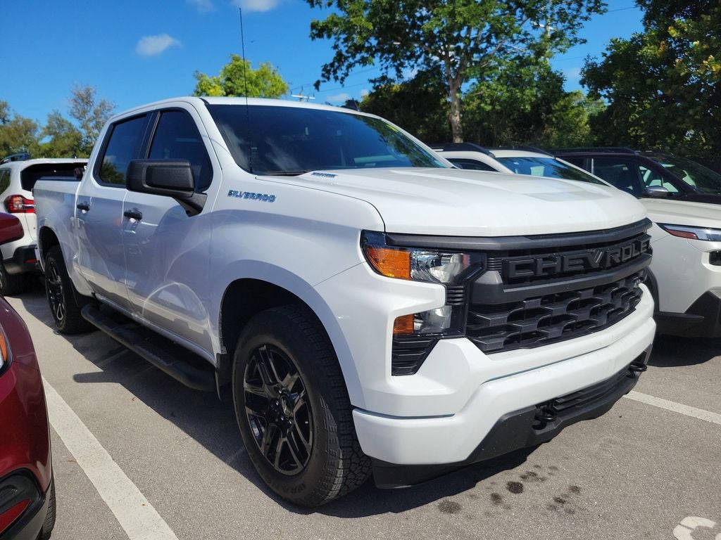 2025 Chevrolet Silverado Custom