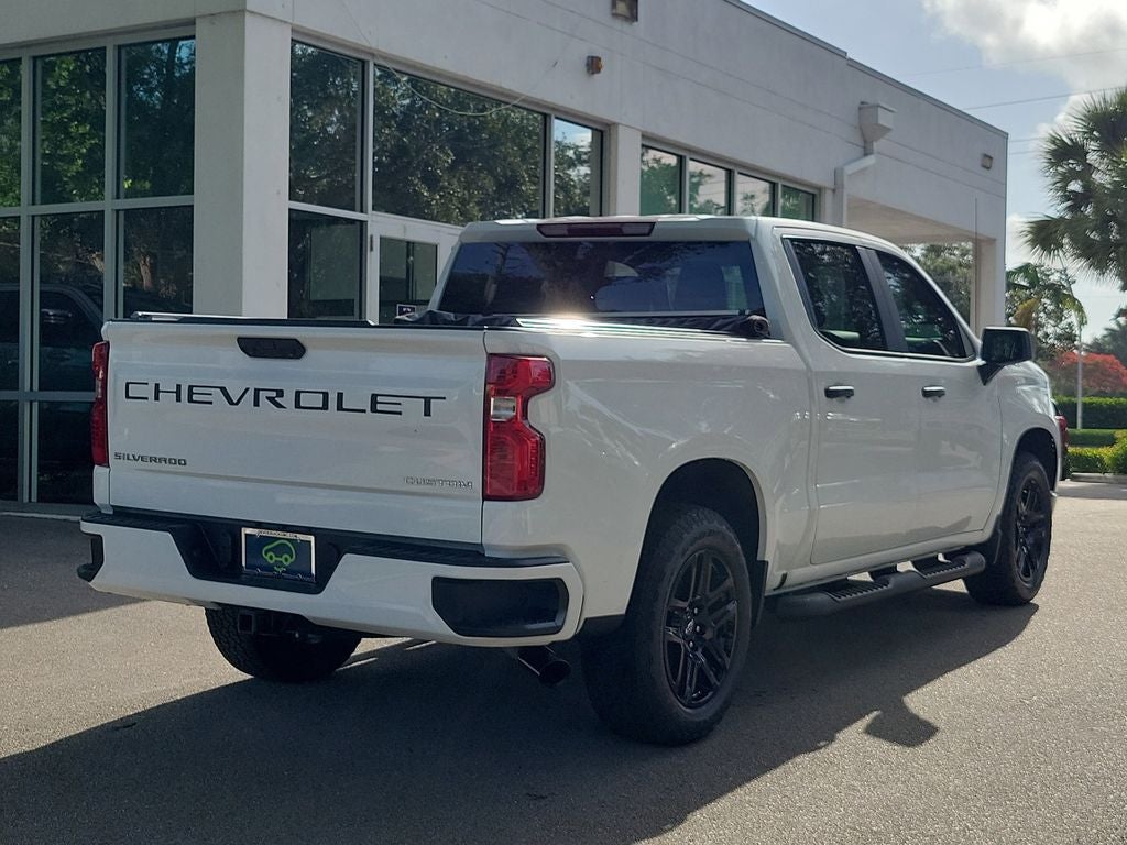 2025 Chevrolet Silverado Custom
