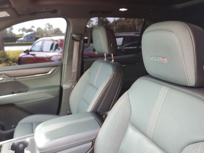 2024 GMC Acadia AWD AT4