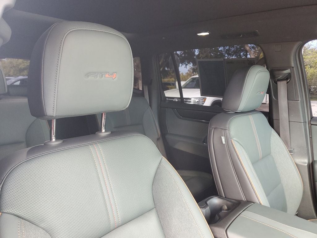 2024 GMC Acadia AWD AT4