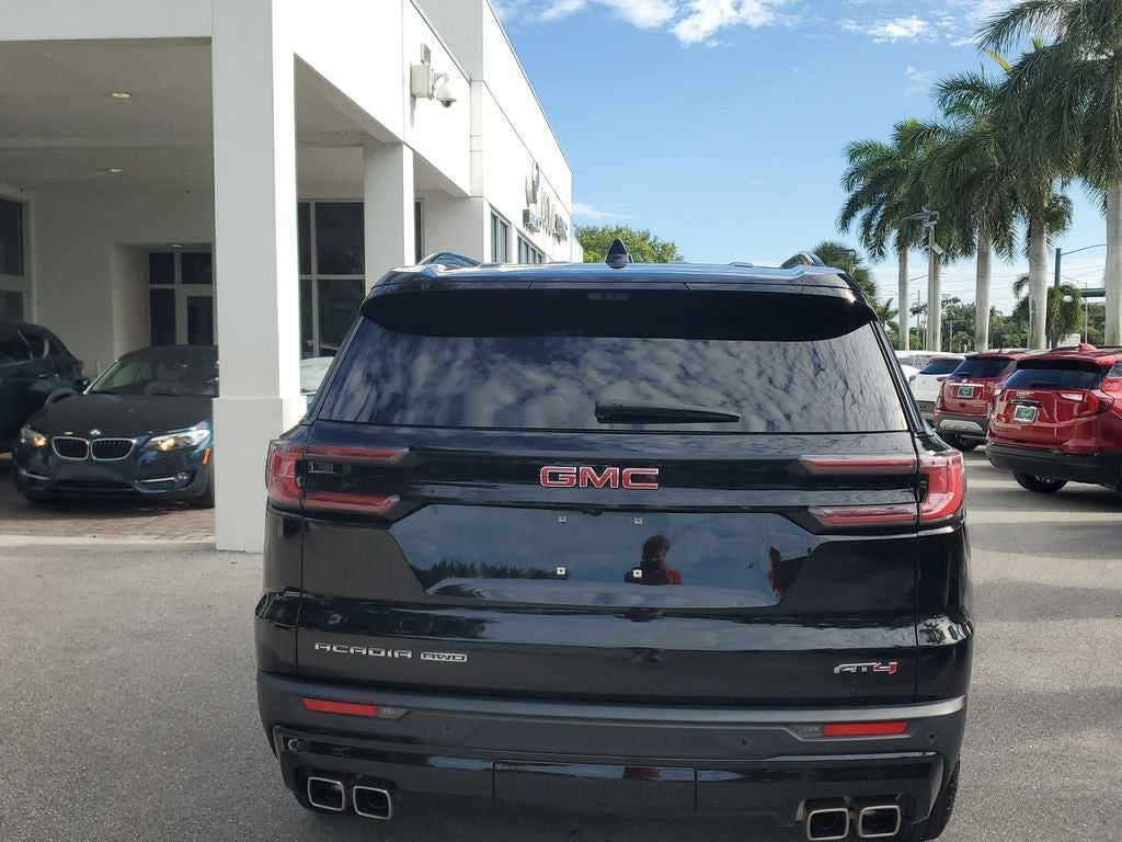 2024 GMC Acadia AWD AT4