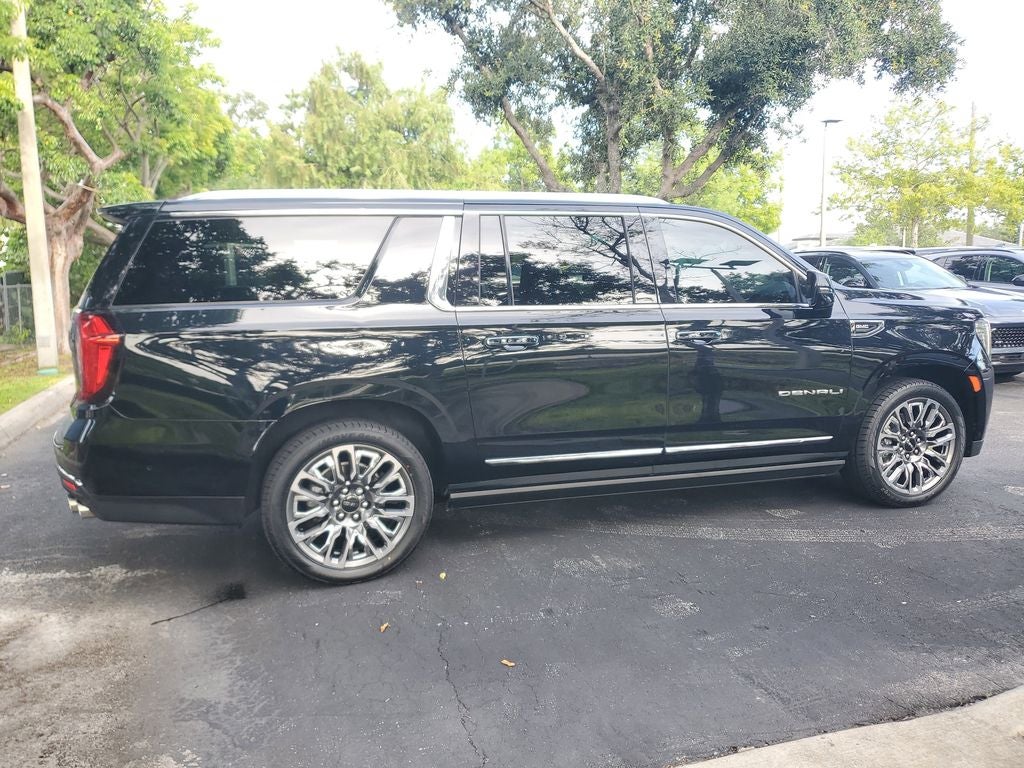 2023 GMC Yukon XL Denali Ultimate