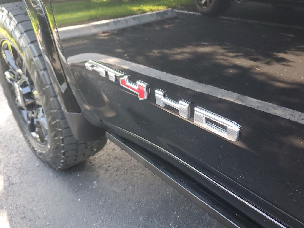 2024 GMC Sierra AT4