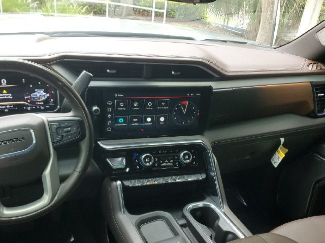 2024 GMC Sierra 2500HD Denali