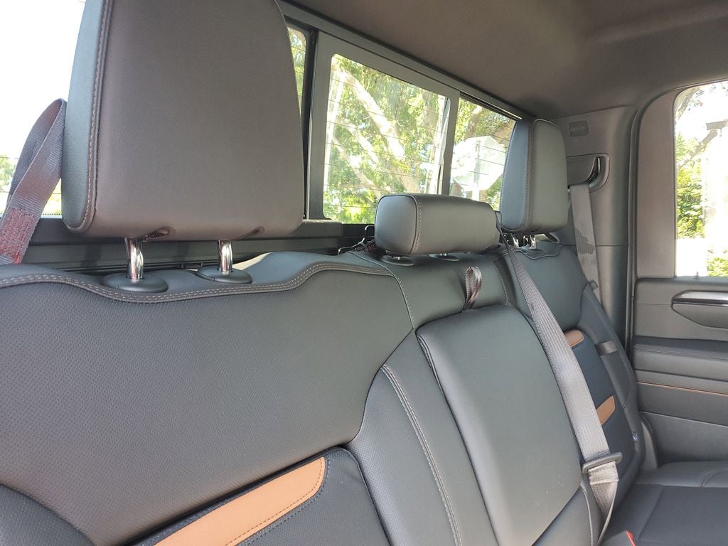 2025 GMC Sierra AT4