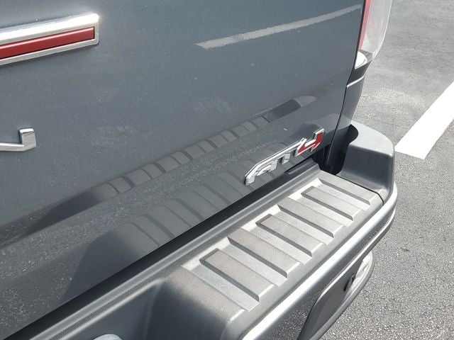 2022 GMC Canyon AT4 w/Leather
