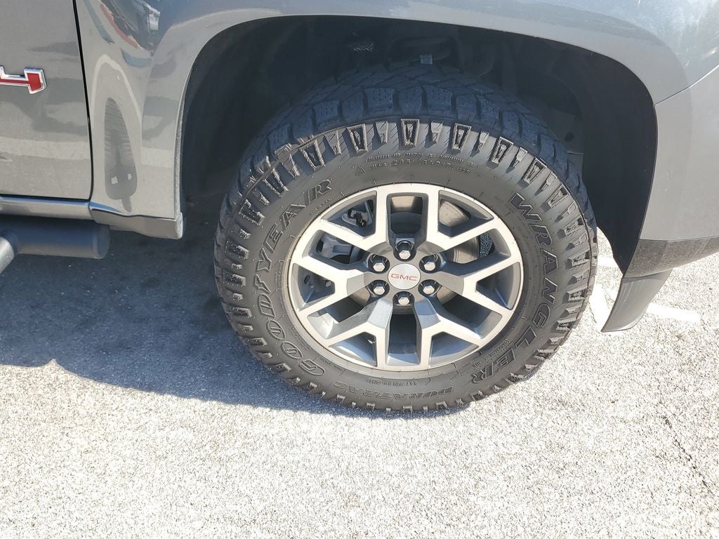 2022 GMC Canyon 4WD AT4 w/Leather