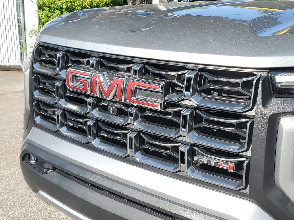 2025 GMC Canyon 4WD AT4