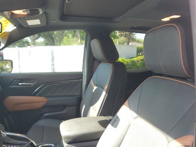 2025 GMC Canyon 4WD AT4