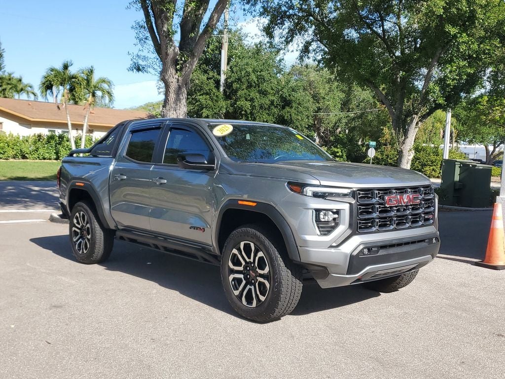 2025 GMC Canyon 4WD AT4