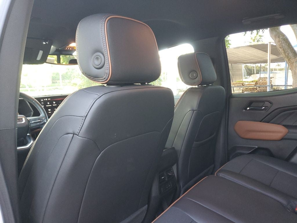 2024 GMC Canyon 4WD AT4