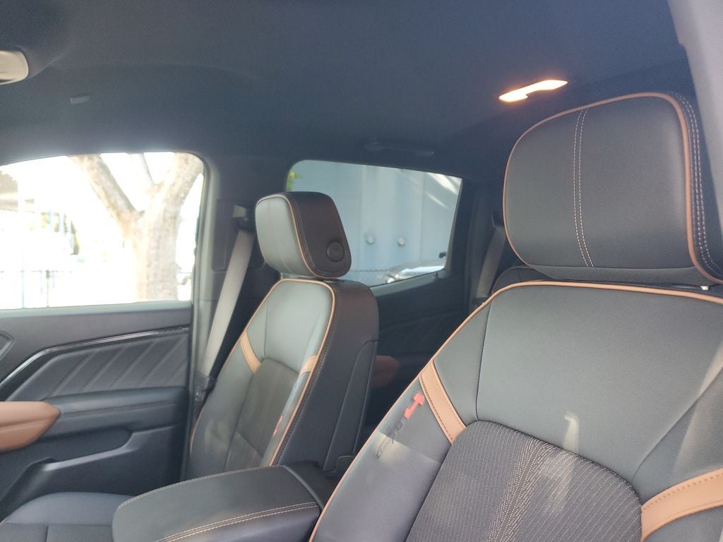 2024 GMC Canyon 4WD AT4