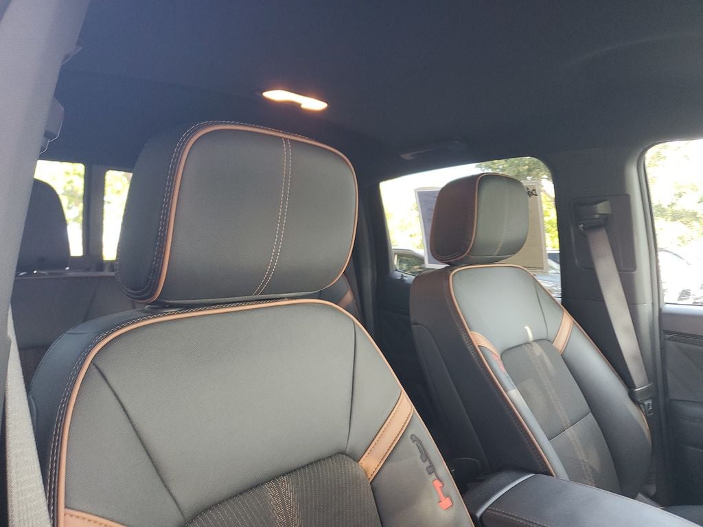 2024 GMC Canyon 4WD AT4