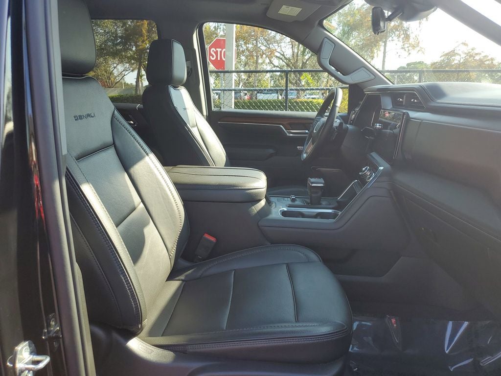 2023 GMC Sierra Denali