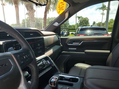 2025 GMC Sierra Denali