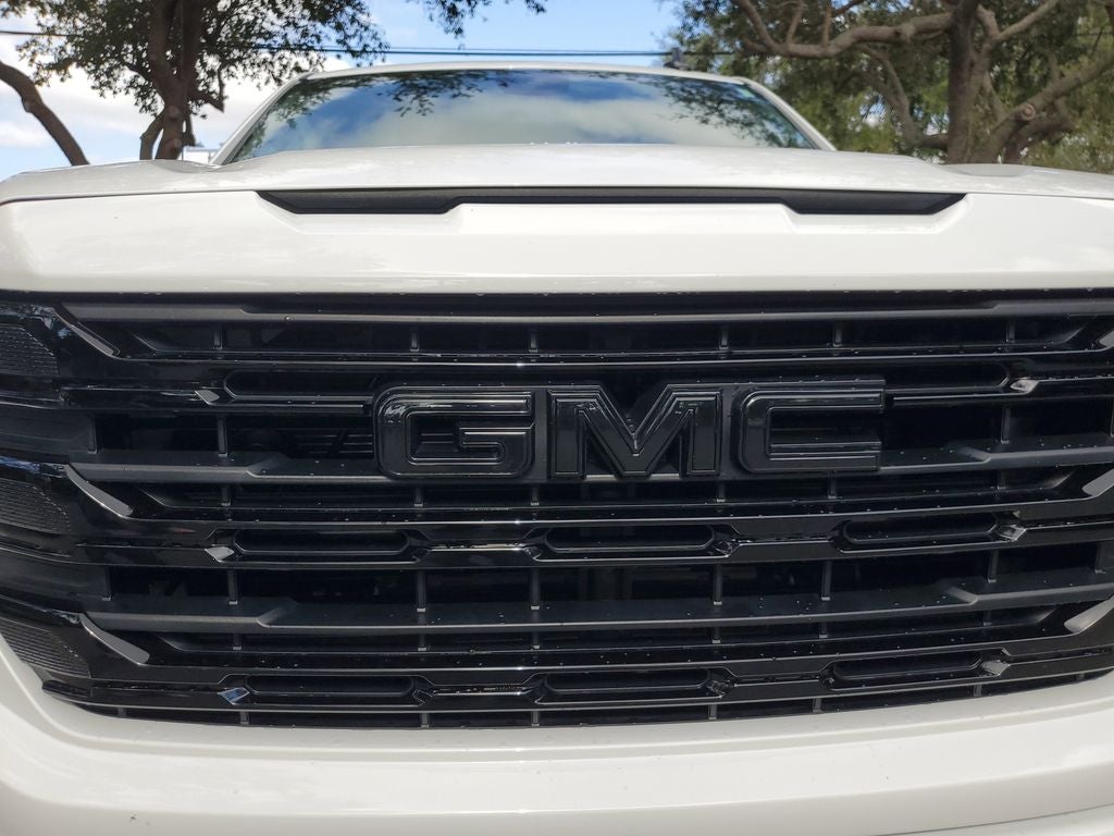 2025 GMC Sierra Elevation