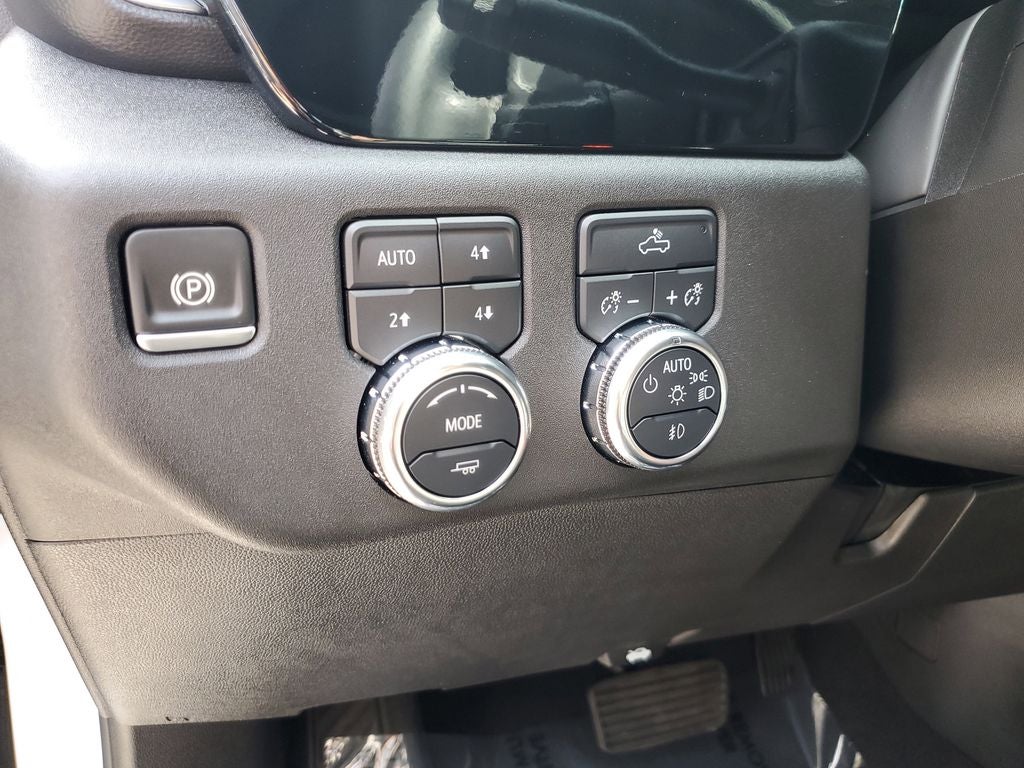 2025 GMC Sierra Elevation