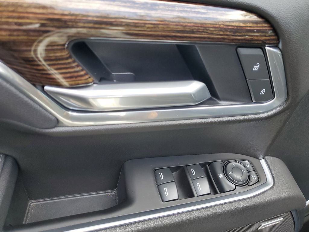 2025 GMC Sierra Elevation