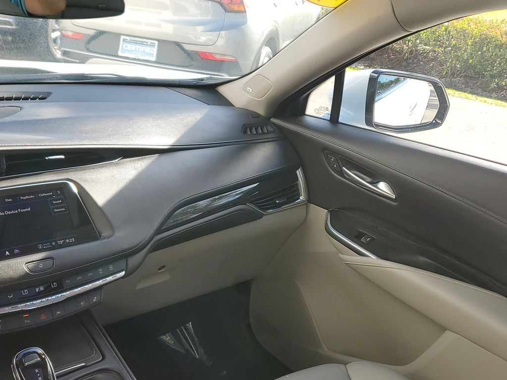 2023 Cadillac XT4 FWD Premium Luxury