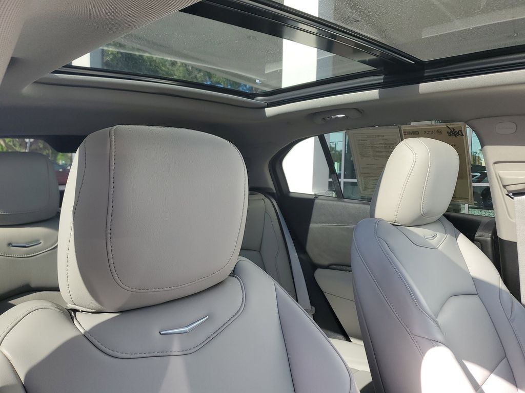 2023 Cadillac XT4 FWD Premium Luxury