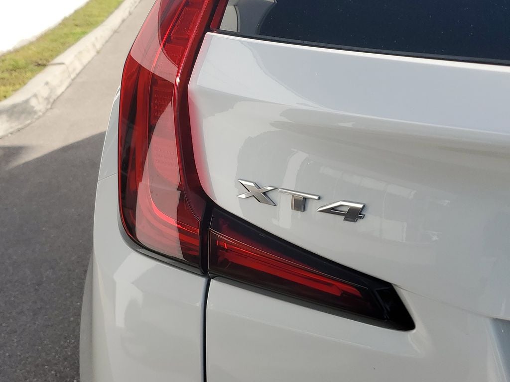 2023 Cadillac XT4 FWD Premium Luxury