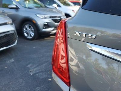 2018 Cadillac XT5 Luxury FWD