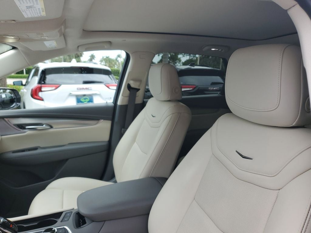 2023 Cadillac XT5 FWD Premium Luxury