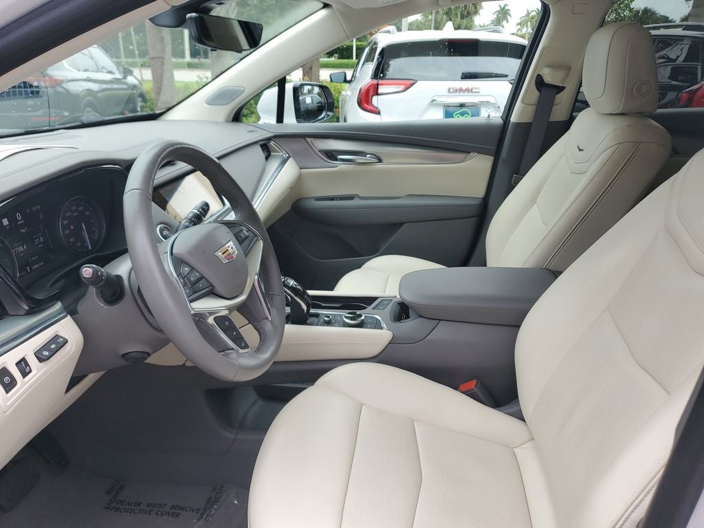 2023 Cadillac XT5 FWD Premium Luxury