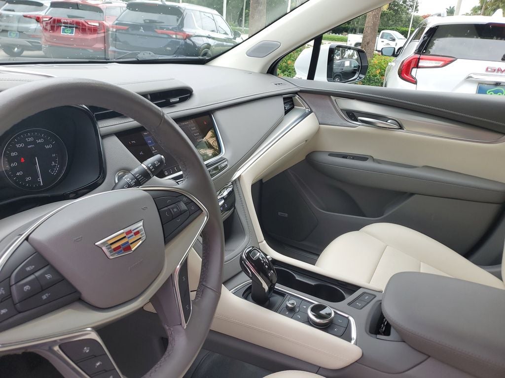 2023 Cadillac XT5 FWD Premium Luxury