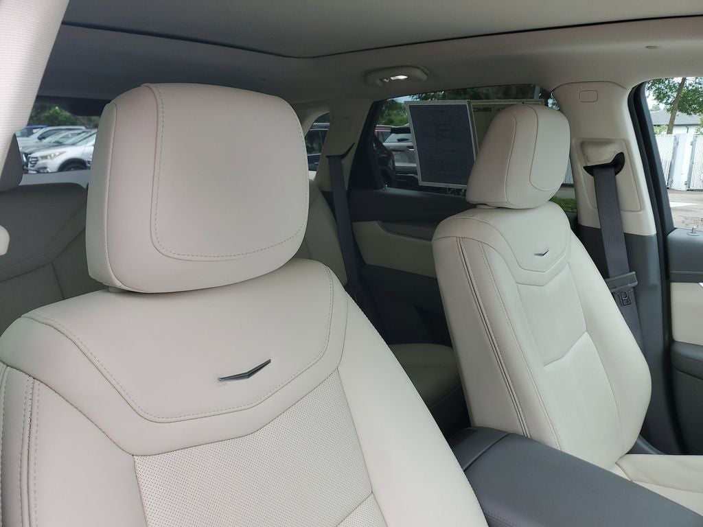 2023 Cadillac XT5 FWD Premium Luxury