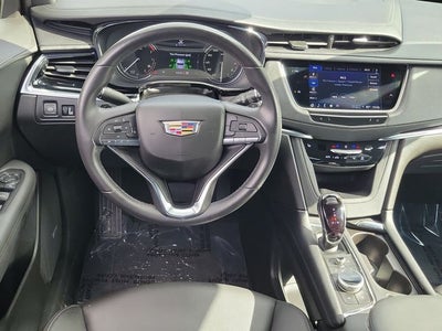 2024 Cadillac XT6 Luxury