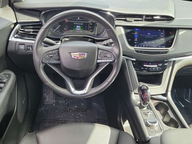 2024 Cadillac XT6 Luxury