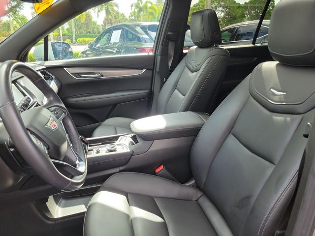 2024 Cadillac XT6 Luxury
