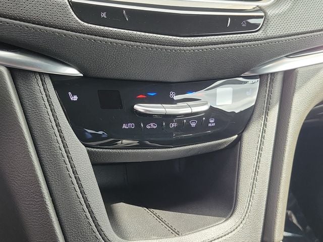 2024 Cadillac XT6 Luxury