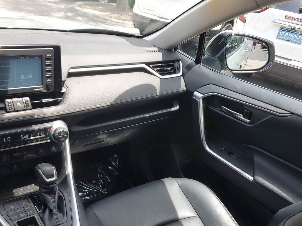 2020 Toyota RAV4 XLE Premium