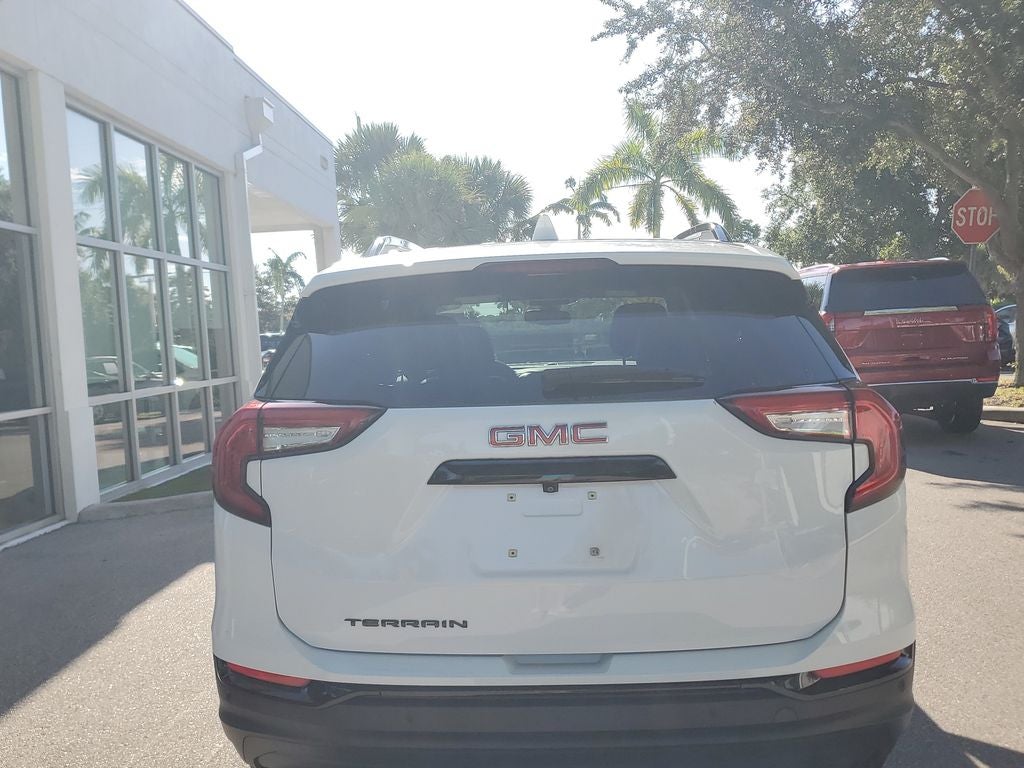 2023 GMC Terrain SLT
