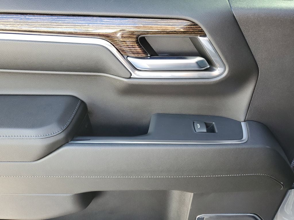 2024 GMC Sierra Elevation