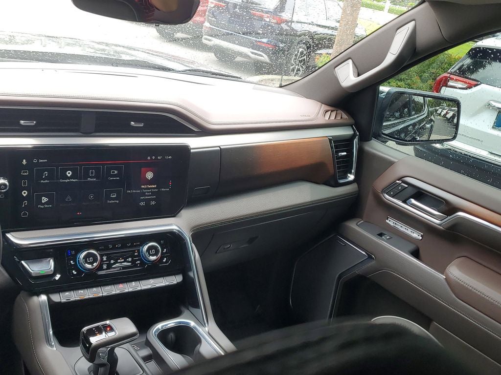 2025 GMC Sierra Denali