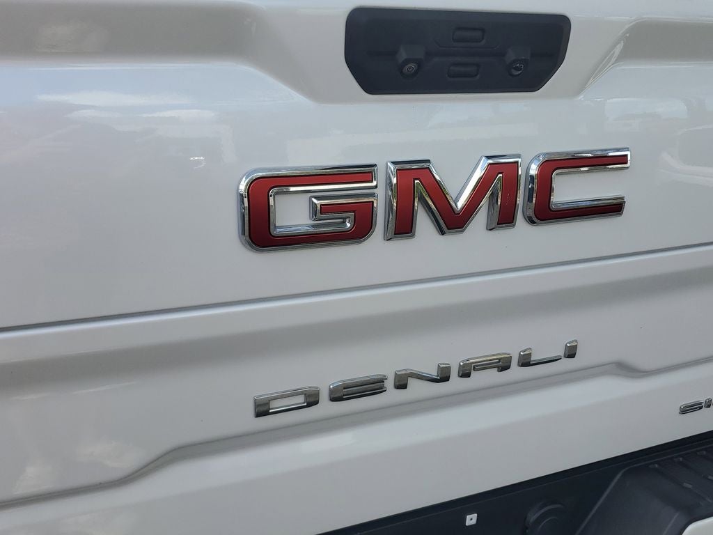 2023 GMC Sierra Denali