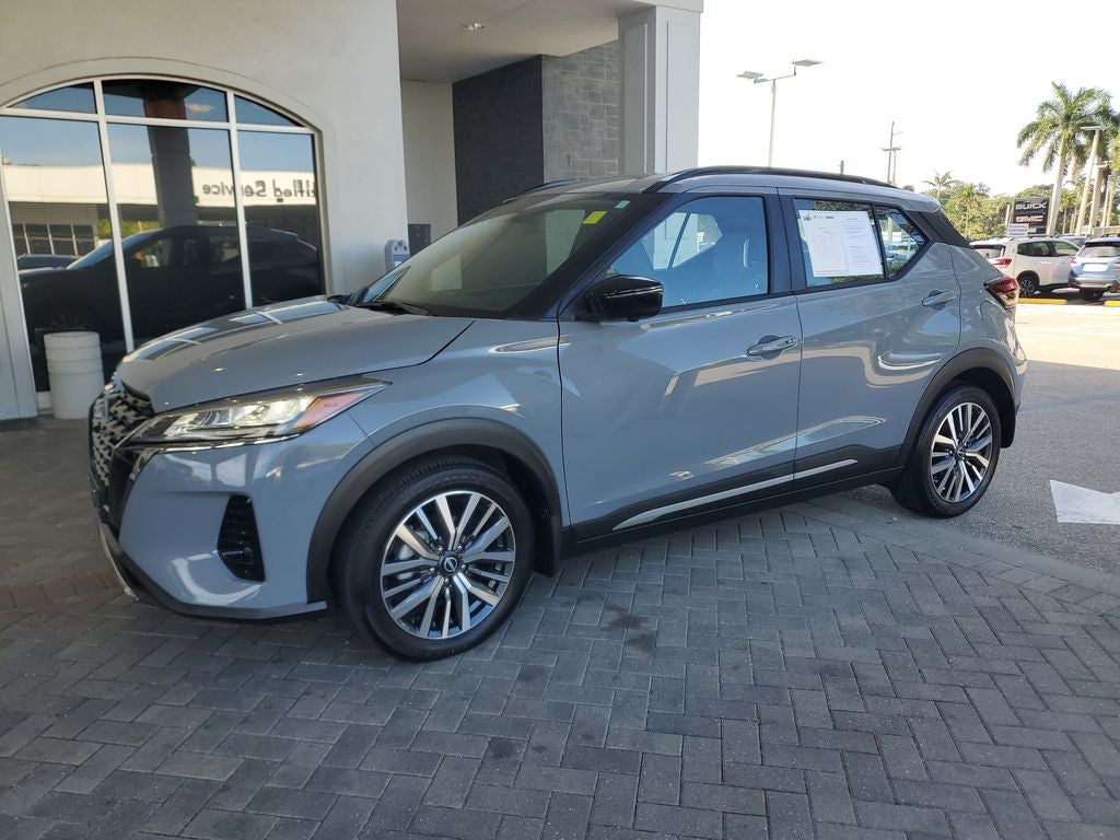 2023 Nissan Kicks SR