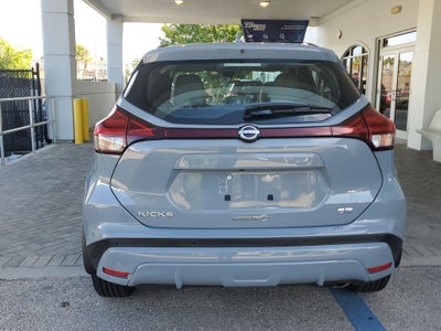 2023 Nissan Kicks SR