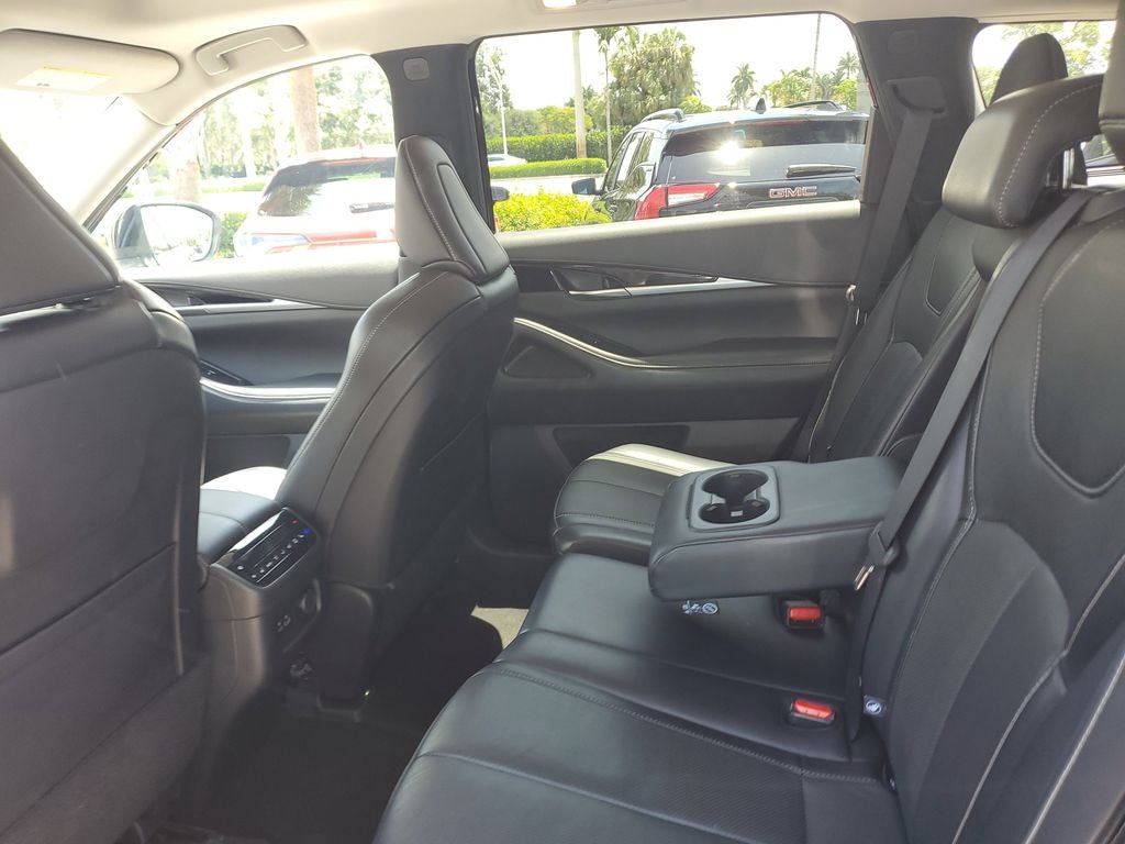 2023 INFINITI QX60 PURE