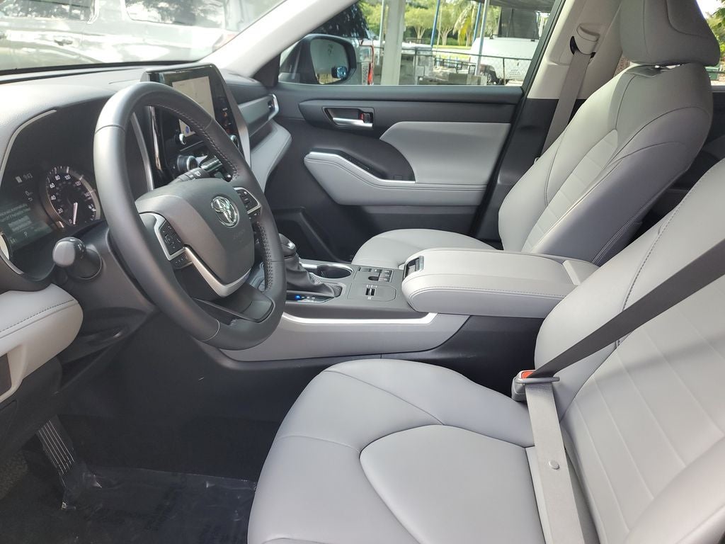 2024 Toyota Highlander XLE