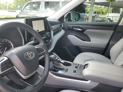 2024 Toyota Highlander XLE