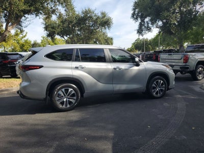 2024 Toyota Highlander XLE