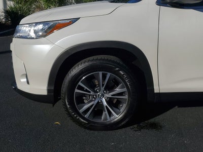 2019 Toyota Highlander LE