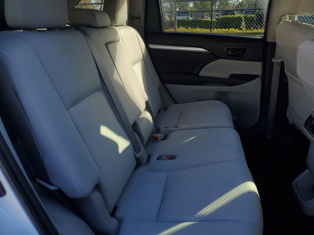 2019 Toyota Highlander LE