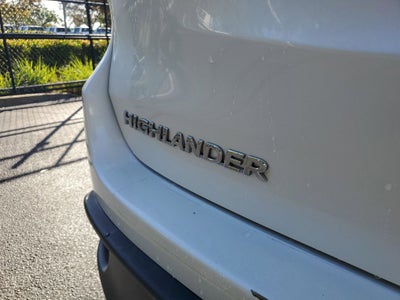 2019 Toyota Highlander LE